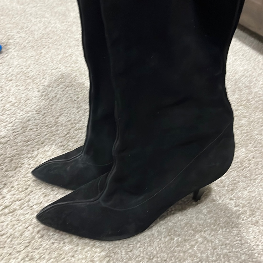 Black suede slouch boots. Size 9m